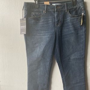 NWT DKNY jeans size 8